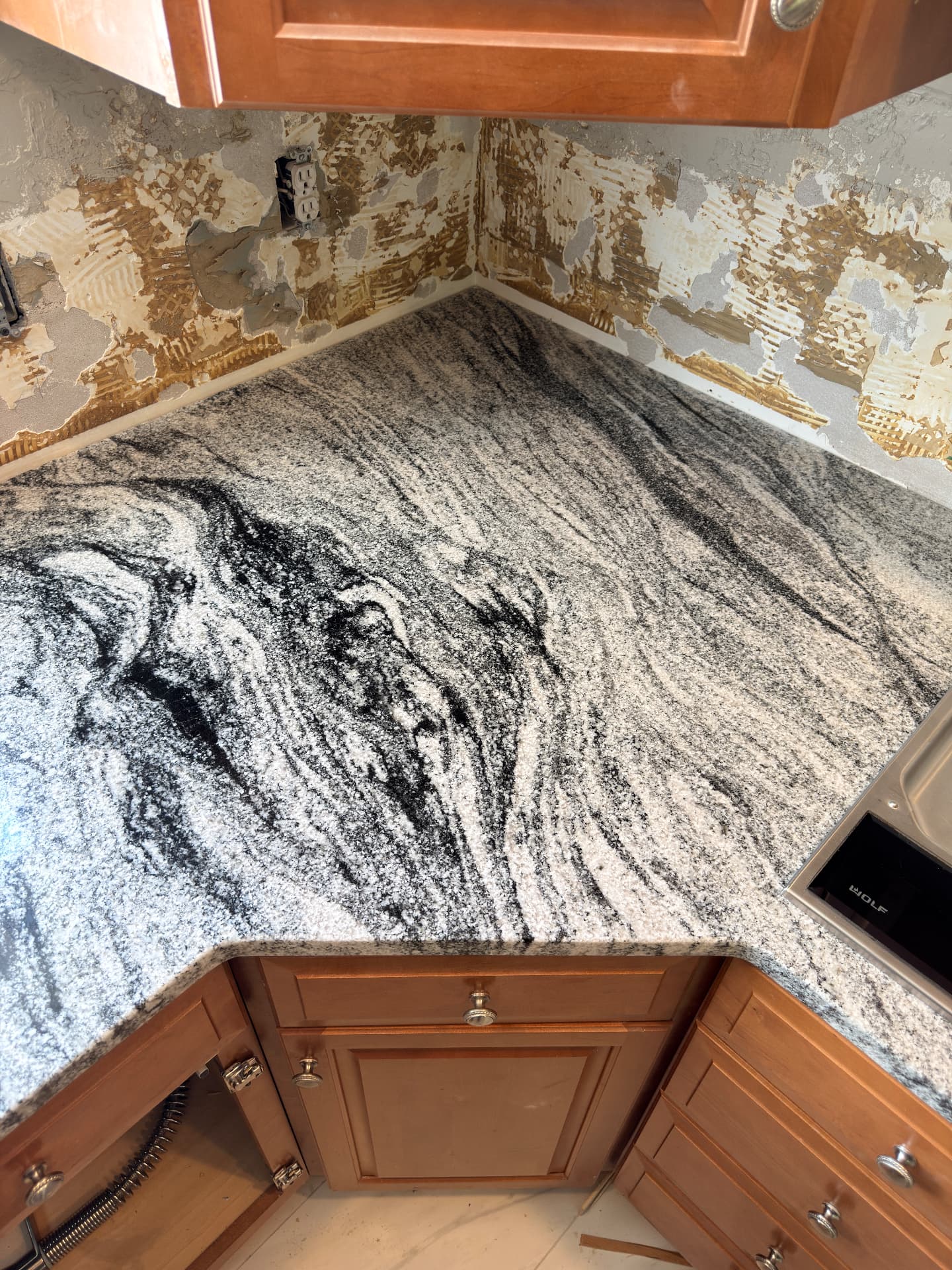 Granite corner countertop detail